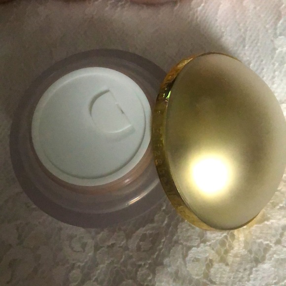 $2356 Retail! Get it now and start selling 1 of the all time best MU of all, EA! - Picture 4 of 14